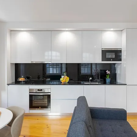Hostwise - Stylish Retreat In Porto's Heart Appartement