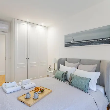 Appartement Hostwise - Stylish Retreat In Porto's Heart