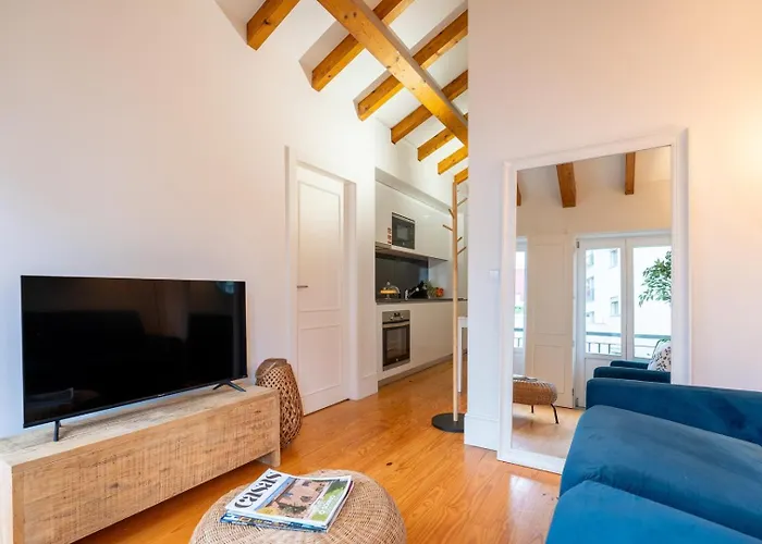 Hostwise - Stylish Retreat In Porto's Heart 波尔图