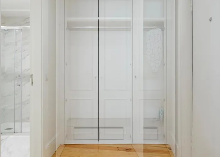 Hostwise - Stylish Retreat In Porto's Heart 波尔图