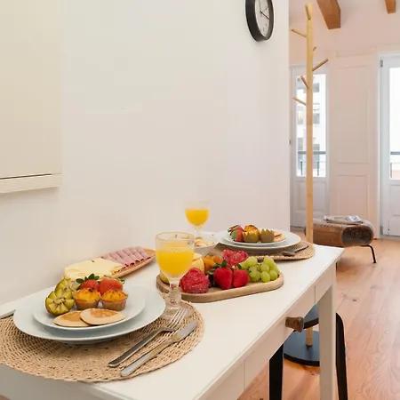 Hostwise - Stylish Retreat In Porto's Heart * Porto
