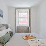 Appartement Hostwise - Stylish Retreat In Porto's Heart