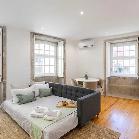 Hostwise - Stylish Retreat In Porto's Heart * Oporto