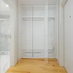 Hostwise - Stylish Retreat In Porto's Heart بورتو